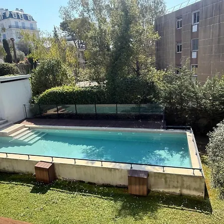 Beautiful With Pool In Apartman *