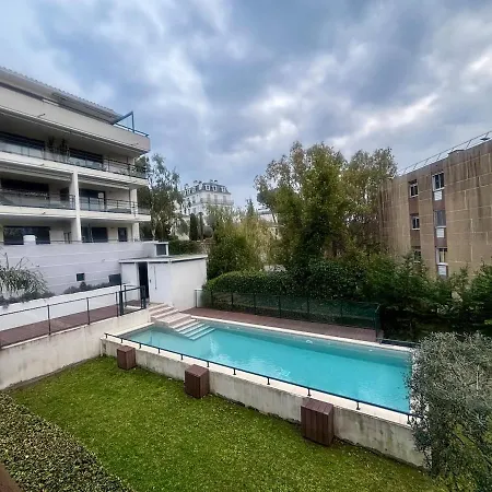 Beautiful With Pool In Appartement *